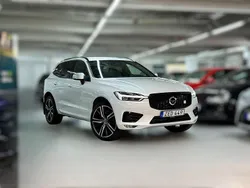 Vit Begagnad 2018 Volvo XC60 R-Design SUV | 279 000 kr (Marknadspris)