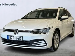 Vit Begagnad 2022 VW Golf VIII Kombi | 239 900 kr (Marknadspris)