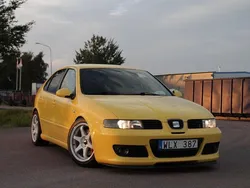 Gul Begagnad 2004 Cupra Leon Halvkombi | 86 000 kr
