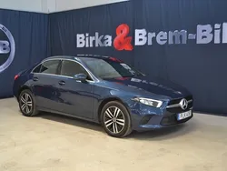 Blå Begagnad 2021 Mercedes A250 AMG Sedan | 314 900 kr (Bra pris)
