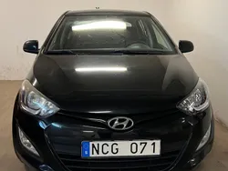 Svart Begagnad 2013 Hyundai i20 Select Halvkombi | 47 000 kr (Marknadspris)