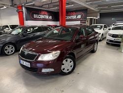 Red rosso brunello metallic Begagnad 2011 Skoda Octavia Elegance Halvkombi | 69 800 kr (Marknadspris)
