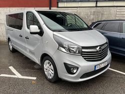 Grå Begagnad 2016 Opel Vivaro Van | 184 900 kr (Dyr)