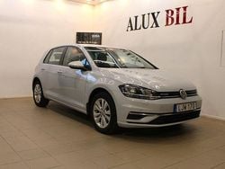 Ljusgrå (grå) Begagnad 2018 VW Golf VII Halvkombi | 124 900 kr (Superpris)