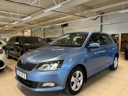 Blå (denim blue metallic) Begagnad 2017 Skoda Fabia Style Halvkombi | 99 000 kr (Marknadspris)