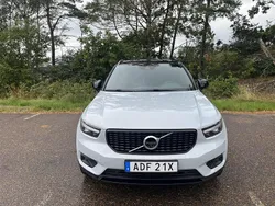 Silver Begagnad 2021 Volvo XC40 R-Design SUV | 340 000 kr