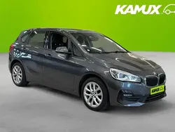 Silver/grå Begagnad 2019 BMW 216 Sport Line Minibuss | 148 900 kr