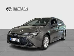 Grön Begagnad 2024 Toyota Corolla Active Kombi | 315 000 kr (Marknadspris)