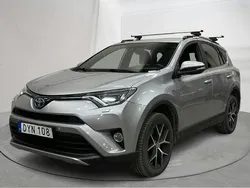 Silver Begagnad 2017 Toyota RAV4 Active SUV | 186 000 kr