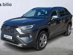 Mörkgrå Begagnad 2021 Toyota RAV4 Hybrid Executive SUV | 379 900 kr (Marknadspris)