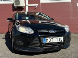 Svart Begagnad 2013 Ford Focus Halvkombi | 34 900 kr (Bra pris)