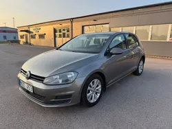 Grå Begagnad 2013 VW Golf VII Halvkombi | 79 900 kr (Marknadspris)