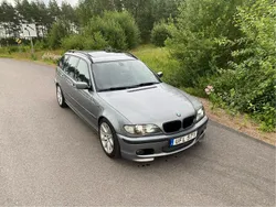 Grå Begagnad 2003 BMW 330 M Sport Kombi | 40 000 kr (Superpris)