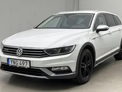 Vit Begagnad 2018 VW Passat Executive Sedan | 150 000 kr (Bra pris)