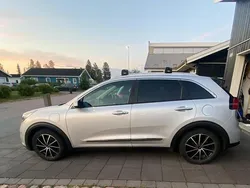 Grå Begagnad 2018 Kia Niro Advance SUV | 175 000 kr (Marknadspris)