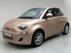 Röd Begagnad 2022 Fiat 500e Icon | 169 000 kr