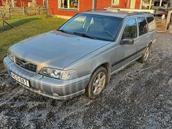 Begagnad 1999 Volvo V70 Kombi | 15 500 kr (Marknadspris)