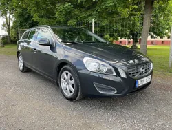 Grå Begagnad 2011 Volvo V60 Momentum Kombi | 94 000 kr (Marknadspris)