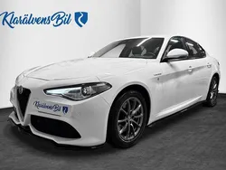 Vit Begagnad 2017 Alfa Romeo Giulia Veloce Sedan | 219 900 kr (Marknadspris)