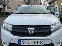 Vit Begagnad 2014 Dacia Sandero Halvkombi | 40 000 kr (Superpris)