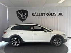 Vit Begagnad 2017 Seat Leon X-Perience 4Drive Kombi | 172 900 kr