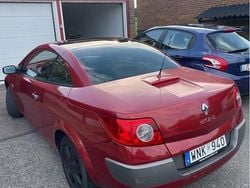 Röd Begagnad 2005 Renault Mégane Cabriolet Cab | 24 000 kr (Superpris)