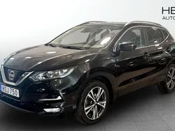 Svart (black) Begagnad 2018 Nissan Qashqai N-Connecta SUV | 169 900 kr (Marknadspris)