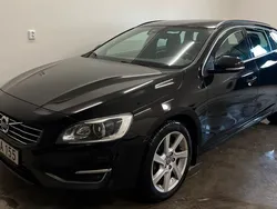 Svart Begagnad 2014 Volvo V60 Momentum Kombi | 109 900 kr (Bra pris)