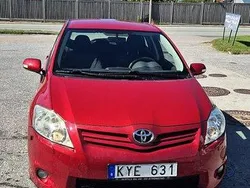 Röd Begagnad 2010 Toyota Auris Plus Halvkombi | 30 000 kr (Bra pris)