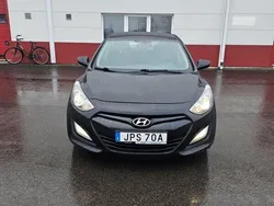 Svart Begagnad 2014 Hyundai i30 Halvkombi | 64 500 kr (Marknadspris)