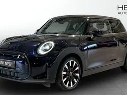 Svart (blue) Begagnad 2021 Mini Cooper SE Halvkombi | 254 700 kr (Lite dyr)