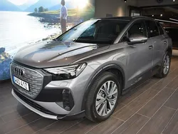 Grå Begagnad 2022 Audi Q4 e-tron Advanced SUV | 479 000 kr