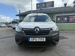Vit Begagnad 2023 Renault Kangoo Minibuss | 123 900 kr (Marknadspris)