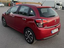 Röd Begagnad 2013 Citroën C3 Halvkombi | 44 500 kr (Marknadspris)