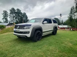 Vit Begagnad 2015 VW Amarok Highline Pickup | 195 000 kr (Marknadspris)