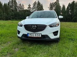 Vit Begagnad 2015 Mazda CX-5 SUV | 139 000 kr (Marknadspris)