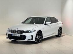Vit Begagnad 2024 BMW 330e M Sport Sedan | 469 000 kr (Marknadspris)