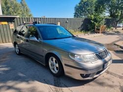 Grå Begagnad 2004 Saab 9-5 Aero Kombi | 28 500 kr (Marknadspris)