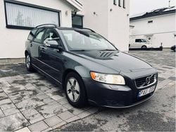 Grå Begagnad 2011 Volvo V50 Momentum Kombi | 41 900 kr (Bra pris)
