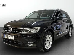 Svart (deep black pearl) Begagnad 2020 VW Tiguan Comfortline SUV | 294 900 kr (Marknadspris)