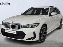Vit Ny 2025 BMW 330e M Sport Kombi | 549 900 kr (Marknadspris)