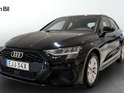 Svart Begagnad 2023 Audi A3 Sportback Proline Halvkombi | 264 900 kr (Marknadspris)