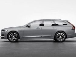 Grå Begagnad 2024 Volvo V90 Core Kombi | 529 900 kr (Marknadspris)