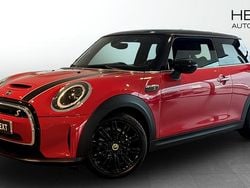 Röd (red) Begagnad 2022 Mini Cooper SE Halvkombi | 198 700 kr (Bra pris)
