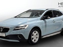 Blå Begagnad 2016 Volvo V40 CC Kombi | 164 900 kr (Marknadspris)