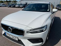 Vit Begagnad 2019 Volvo V60 Kombi | 195 000 kr (Bra pris)