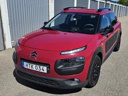 Röd Begagnad 2016 Citroën C4 Cactus PureTech Halvkombi | 84 900 kr