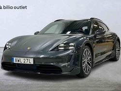 Grå Begagnad 2023 Porsche Taycan Cross Turismo Kombi | 769 900 kr (Marknadspris)