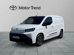 Vit Ny 2024 Toyota Proace City Van | 499 000 kr