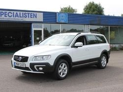 Vit Begagnad 2015 Volvo XC70 Momentum SUV | 185 800 kr (Marknadspris)